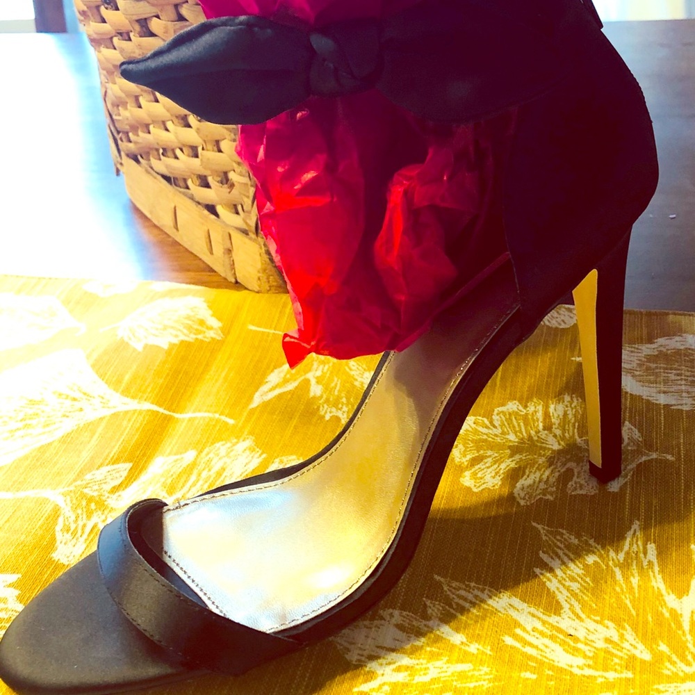 Badgley Mischka heels